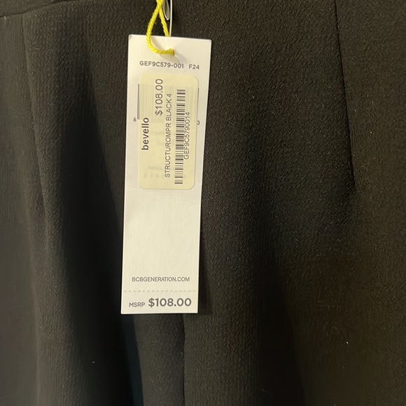 Brand New Black BCBG shorts romper in size 4 - Picture 4 of 4